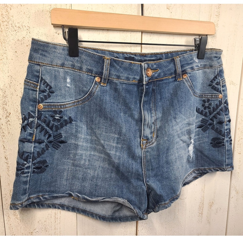 Y2K Boho Dollhouse Embroidered Denim Shorts Distressed Jean Shorts Blue Size 14